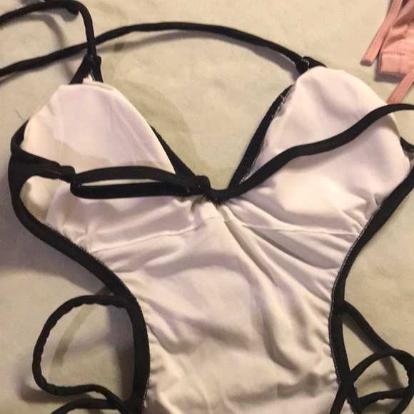 Bathing suit - Picture 6 of 6